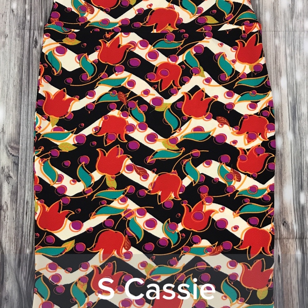 LuLaRoe Cassie Skirt